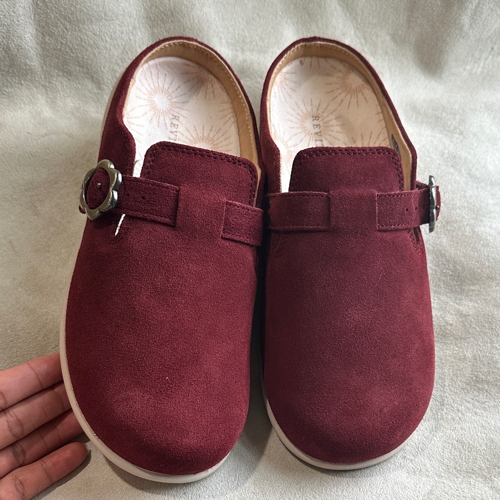REVITALIGN Women’s Clogs Suede - Picture 5 of 11
